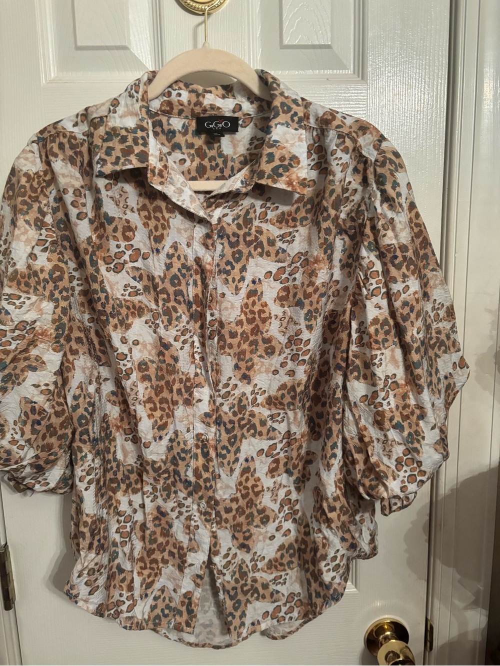 G.G.O Leopard Print Short Sleeve Blouse in Brown